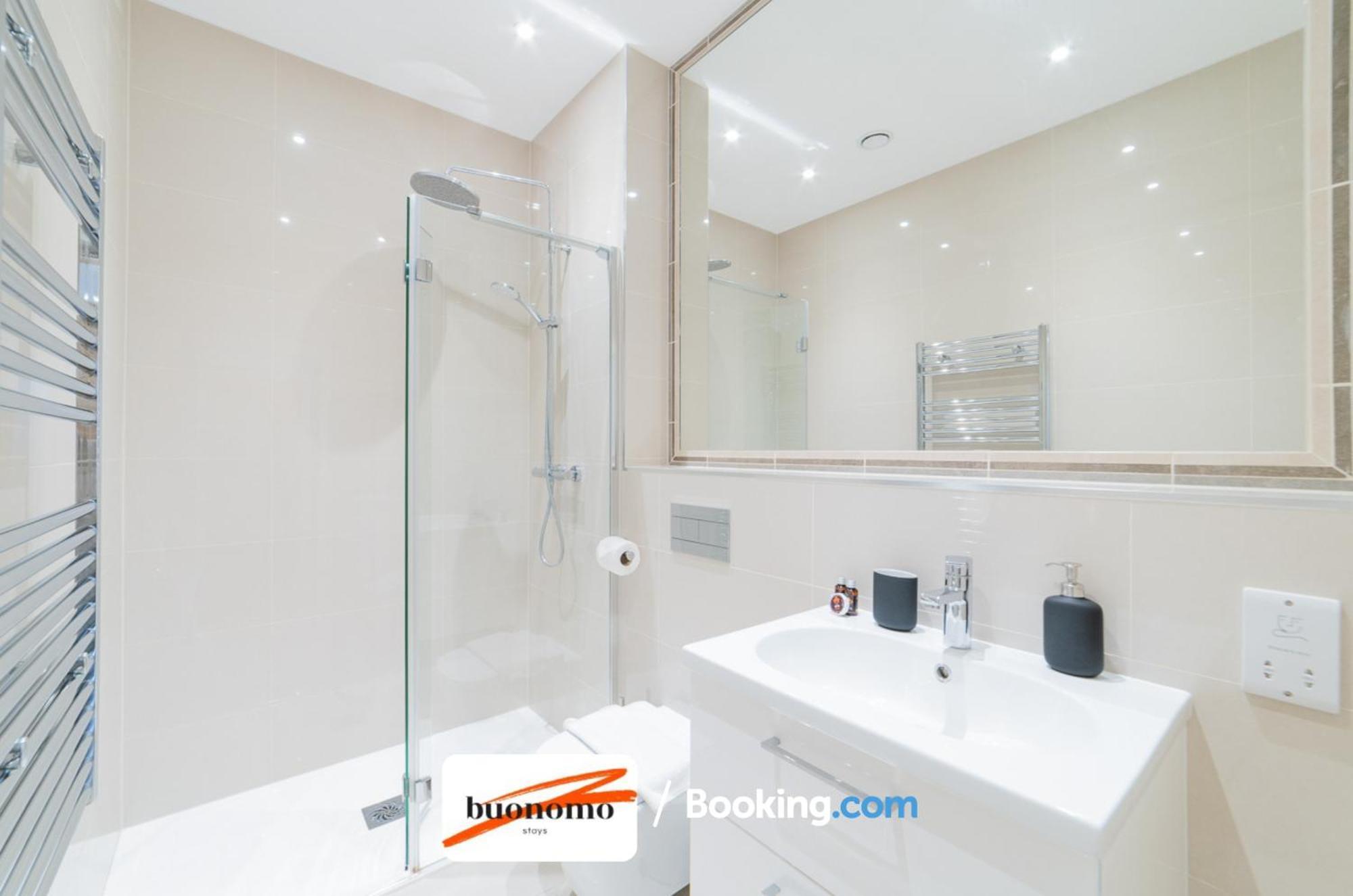 Two Bedroom Apartment At Buonomo Stays Short Lets & Serviced Accommodation Close To Wimbledon Tennis Courts Лондон Екстер'єр фото